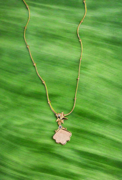 Stunning Seashell Pendant Chain Necklace