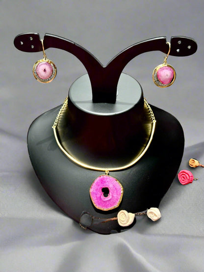 Natural Cosmos Purpurite Stone Pendent Necklace Set